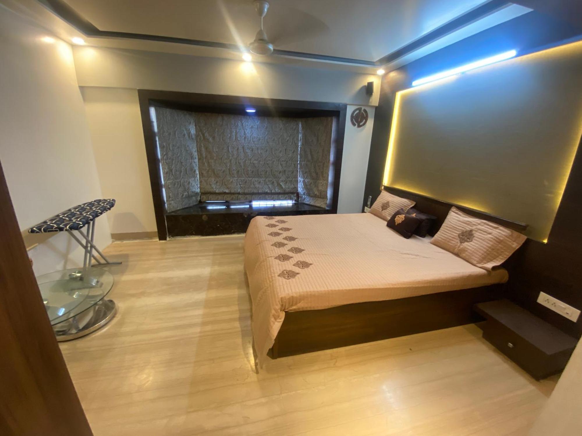 Апартаменты Bandra'S Prime Luxurious 2 Bhk Мумбаи Экстерьер фото