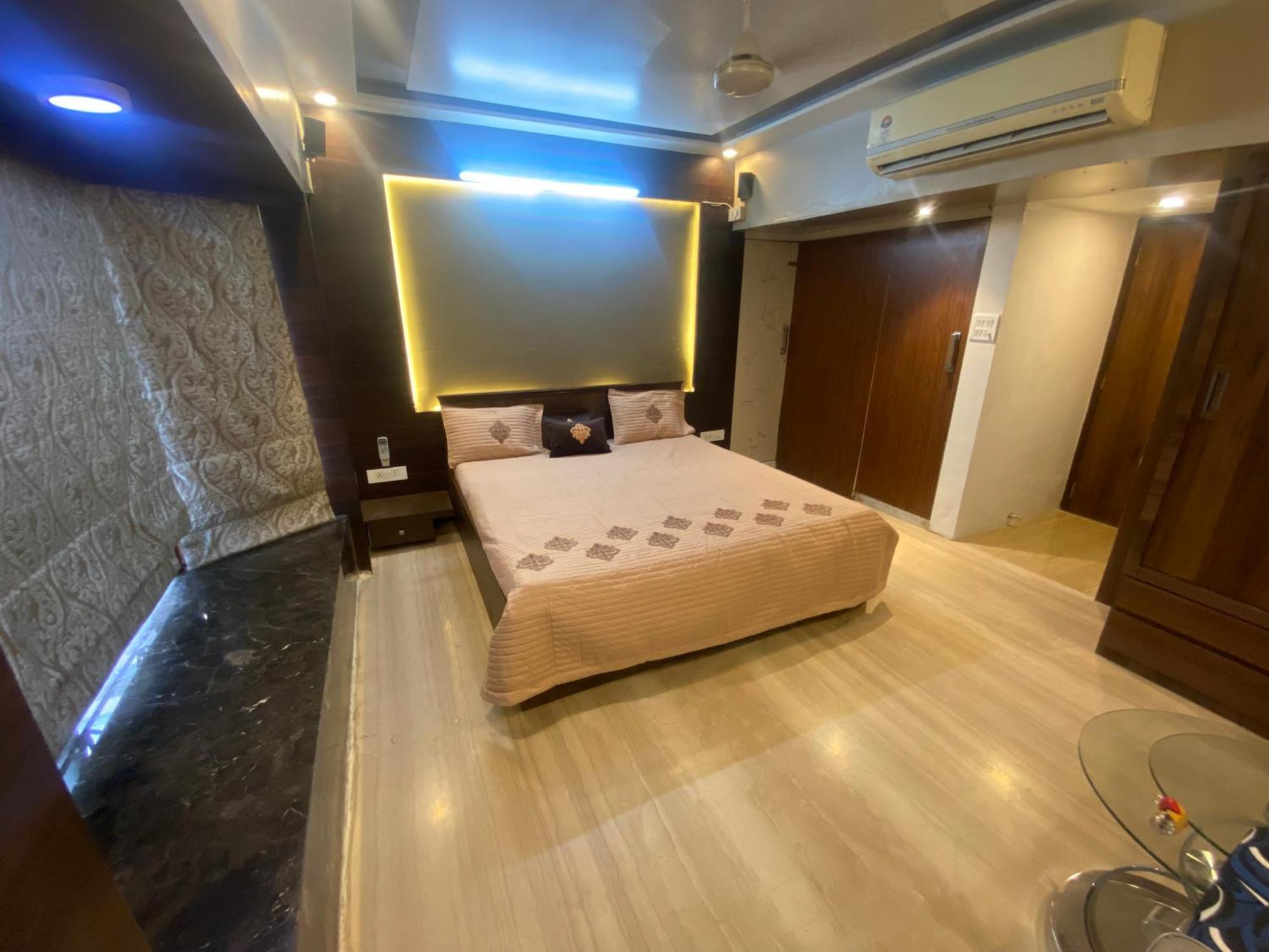 Апартаменты Bandra'S Prime Luxurious 2 Bhk Мумбаи Экстерьер фото